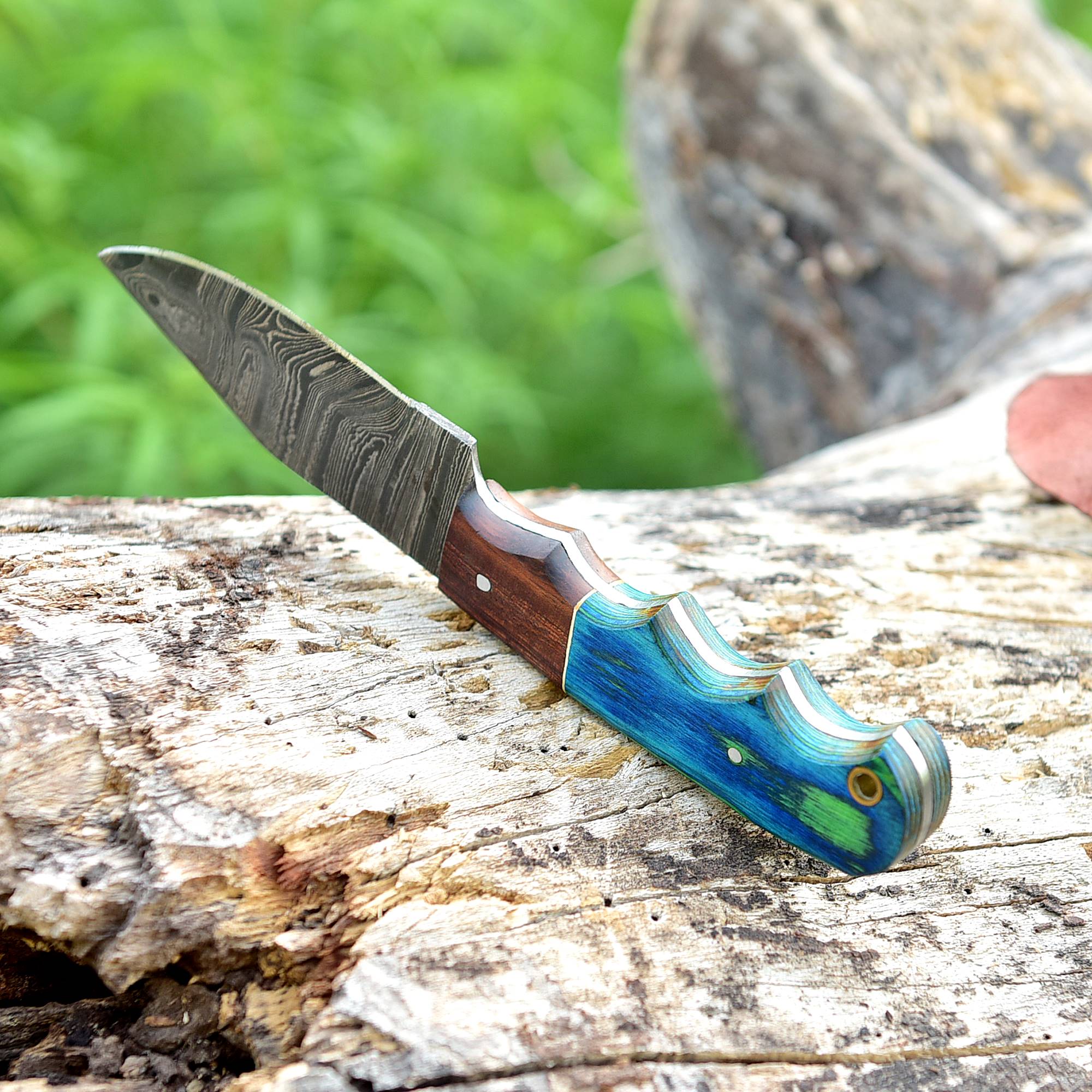 Ocean Crest Damascus Fixed Blade Knife – Wave Pattern Damascus Steel with Blue & Green Handle {FREE GIFT}