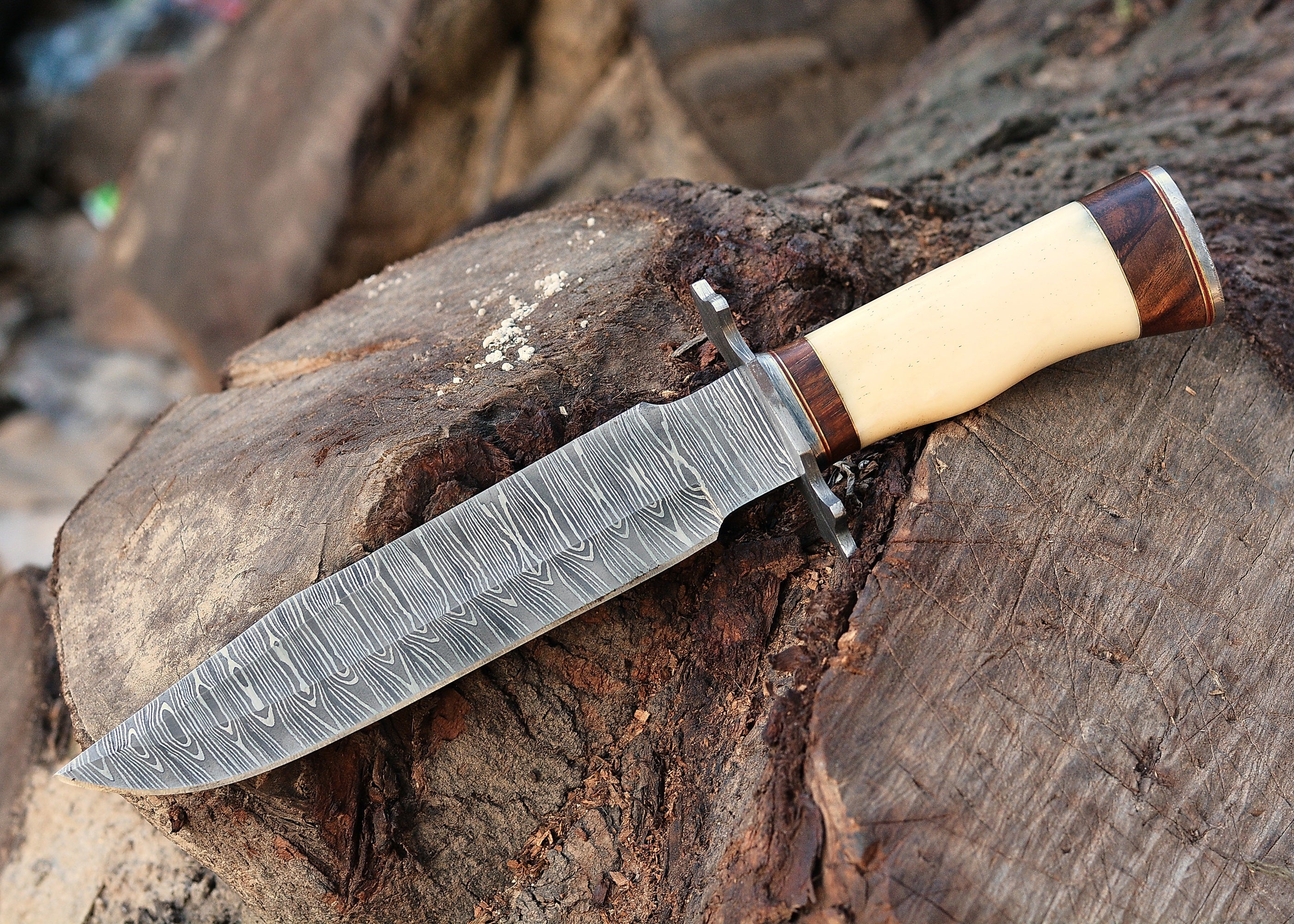 Ivory Trail Damascus Fixed Blade Knife – Layered Damascus Steel with Ivory & Wood Handle {FREE GIFT}