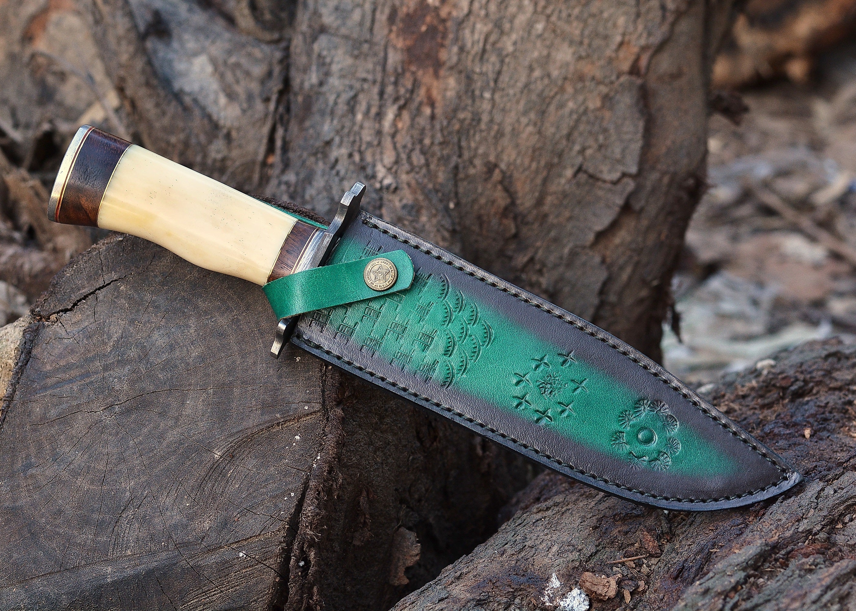 Ivory Trail Damascus Fixed Blade Knife – Layered Damascus Steel with Ivory & Wood Handle {FREE GIFT}