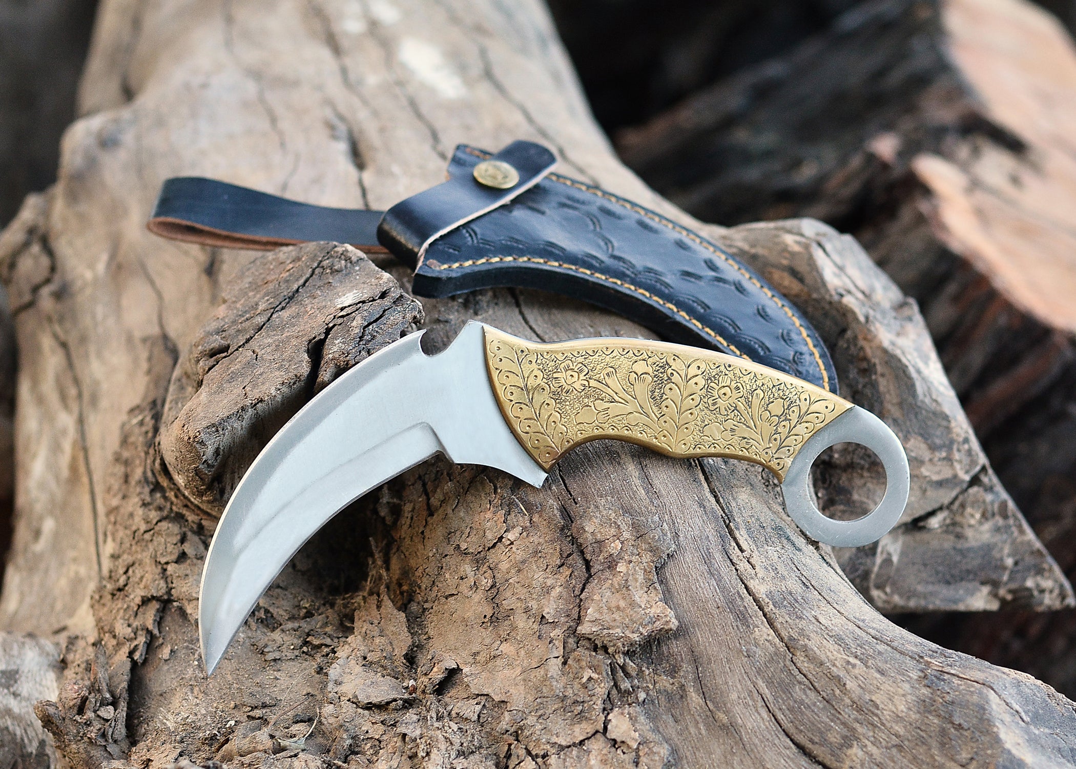 Royal Talon Karambit – Satin Curved Blade with Engraved Golden Handle & Finger Ring Grip {FREE GIFT}