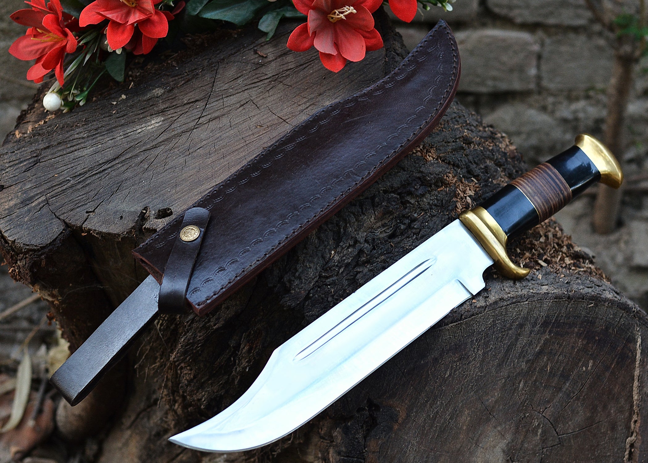 Golden Guard Bowie – Mirror Polished Clip-Point Fixed Blade with Brass Guard & Pommel {FREE GIFT}